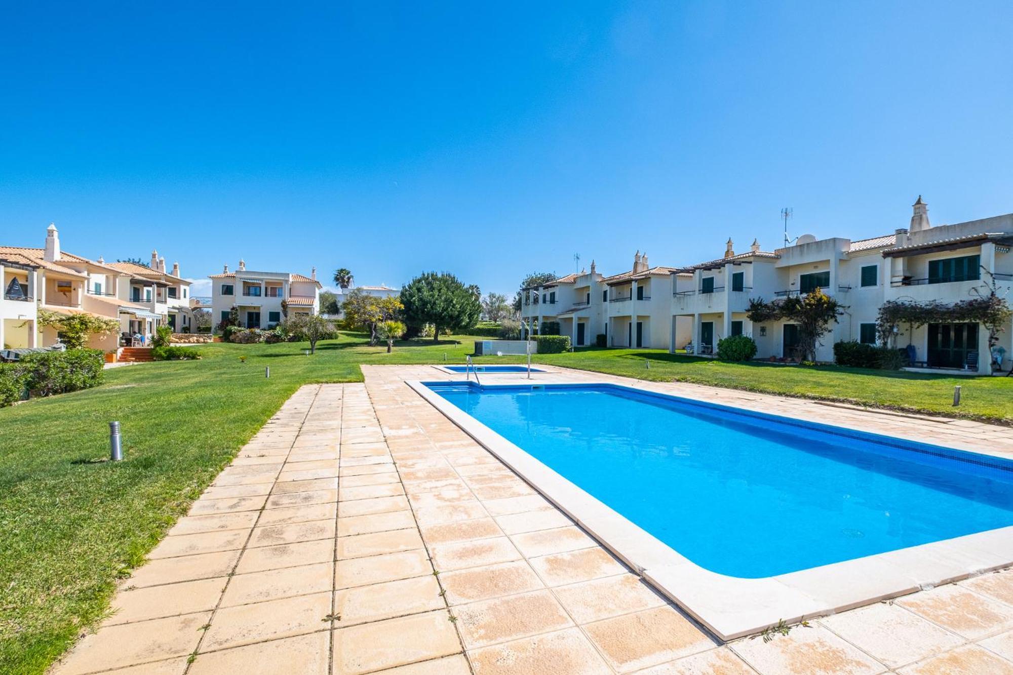 A Vilita Beach Apartment Pêra Екстериор снимка